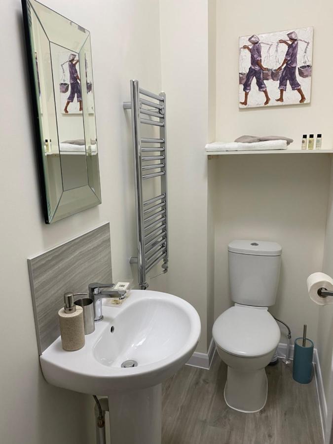 Upton Country Park Guest House นอร์ทแธมป์ตัน ภายนอก รูปภาพ