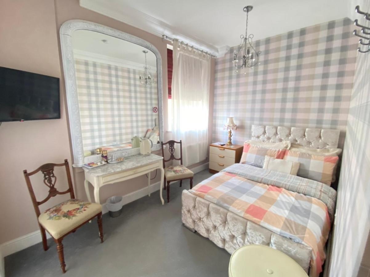 Upton Country Park Guest House นอร์ทแธมป์ตัน ภายนอก รูปภาพ