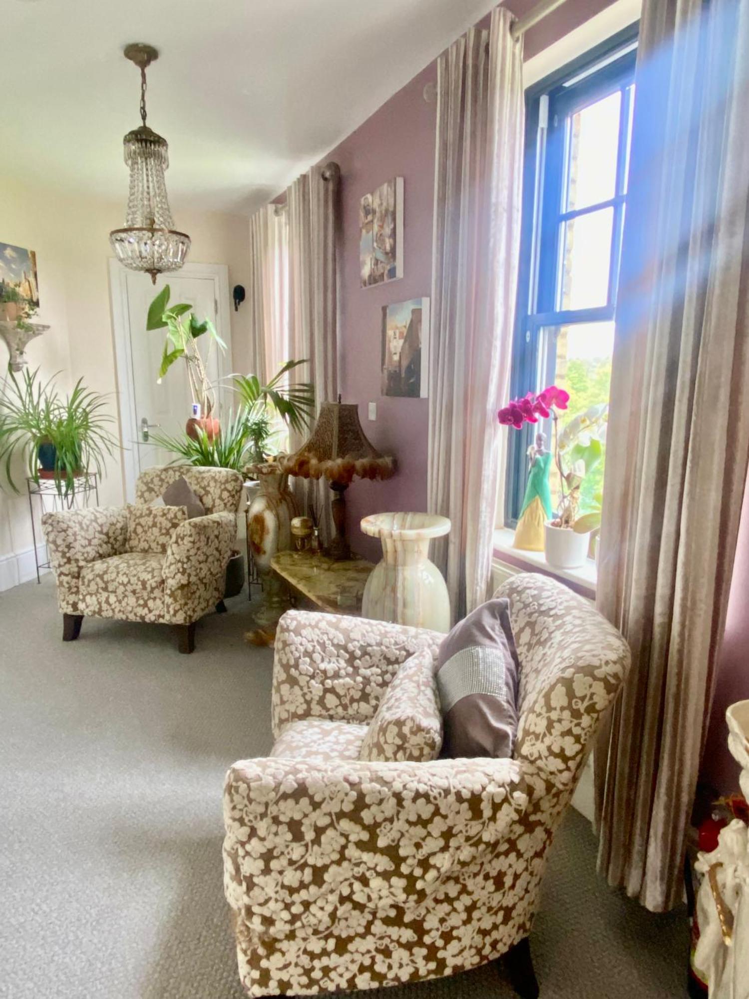 Upton Country Park Guest House นอร์ทแธมป์ตัน ภายนอก รูปภาพ