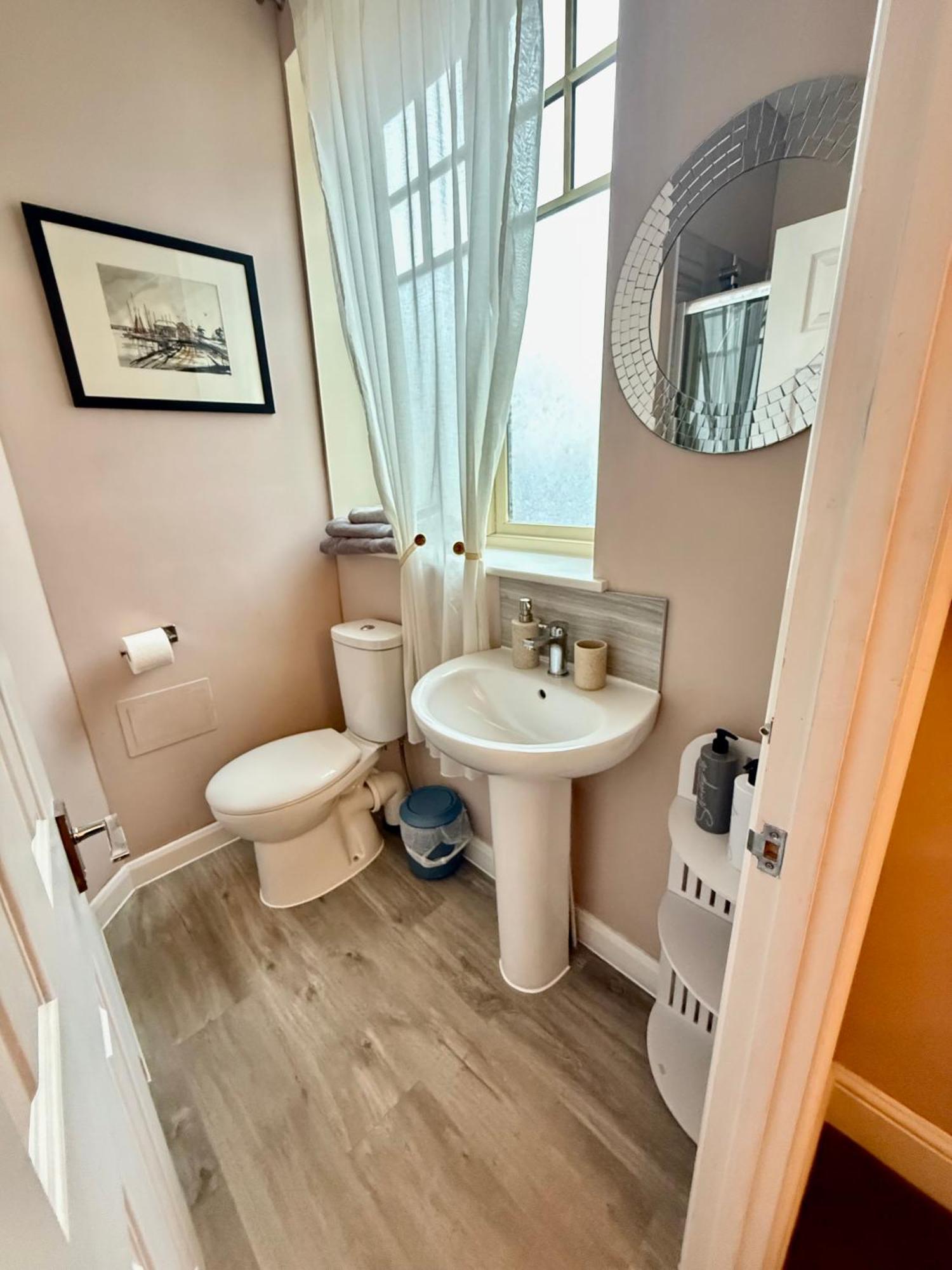 Upton Country Park Guest House นอร์ทแธมป์ตัน ภายนอก รูปภาพ